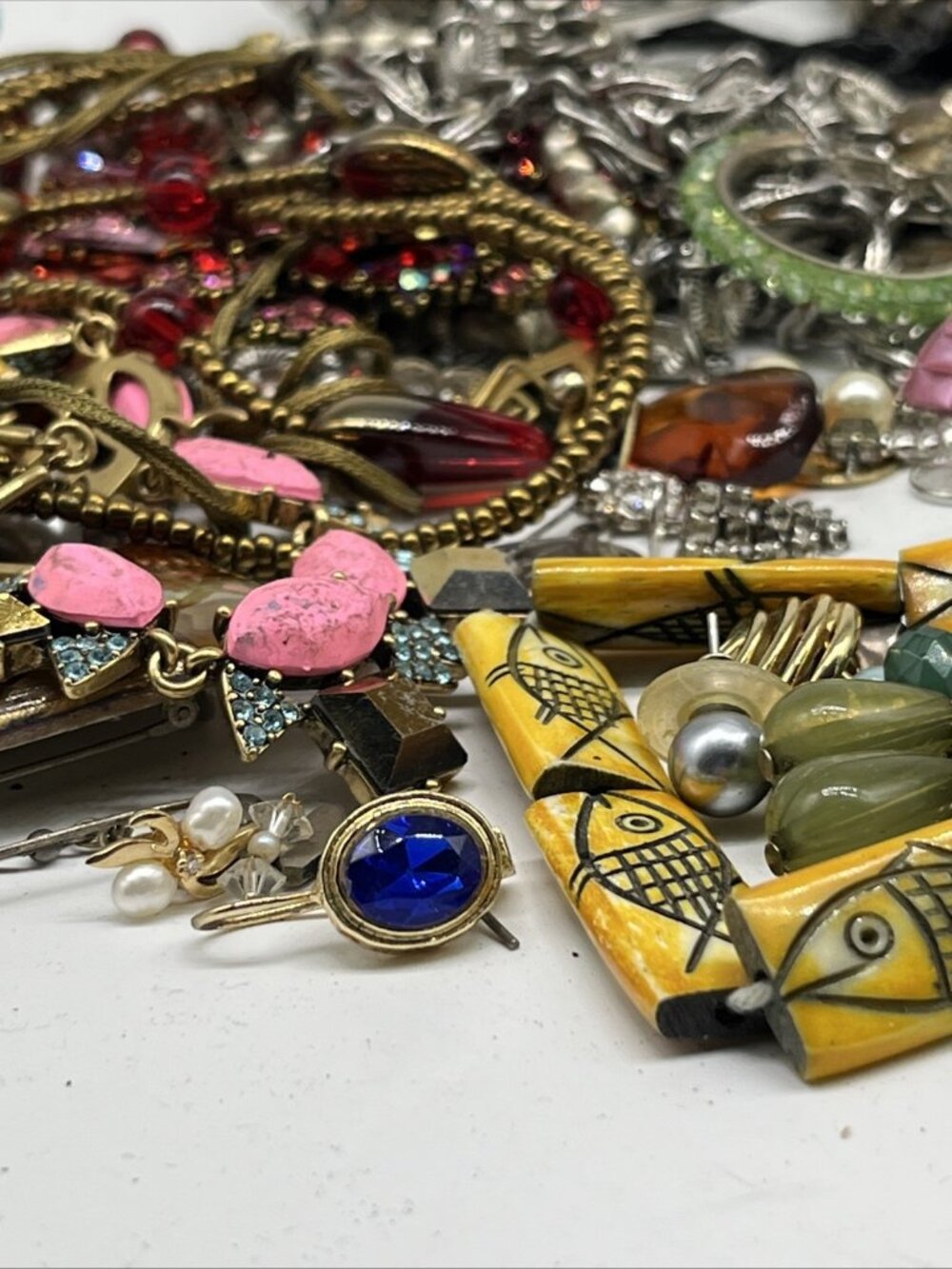 Bag Lot Broken Jewelry For Repair Crafting Salvage - Picture 8 of 9